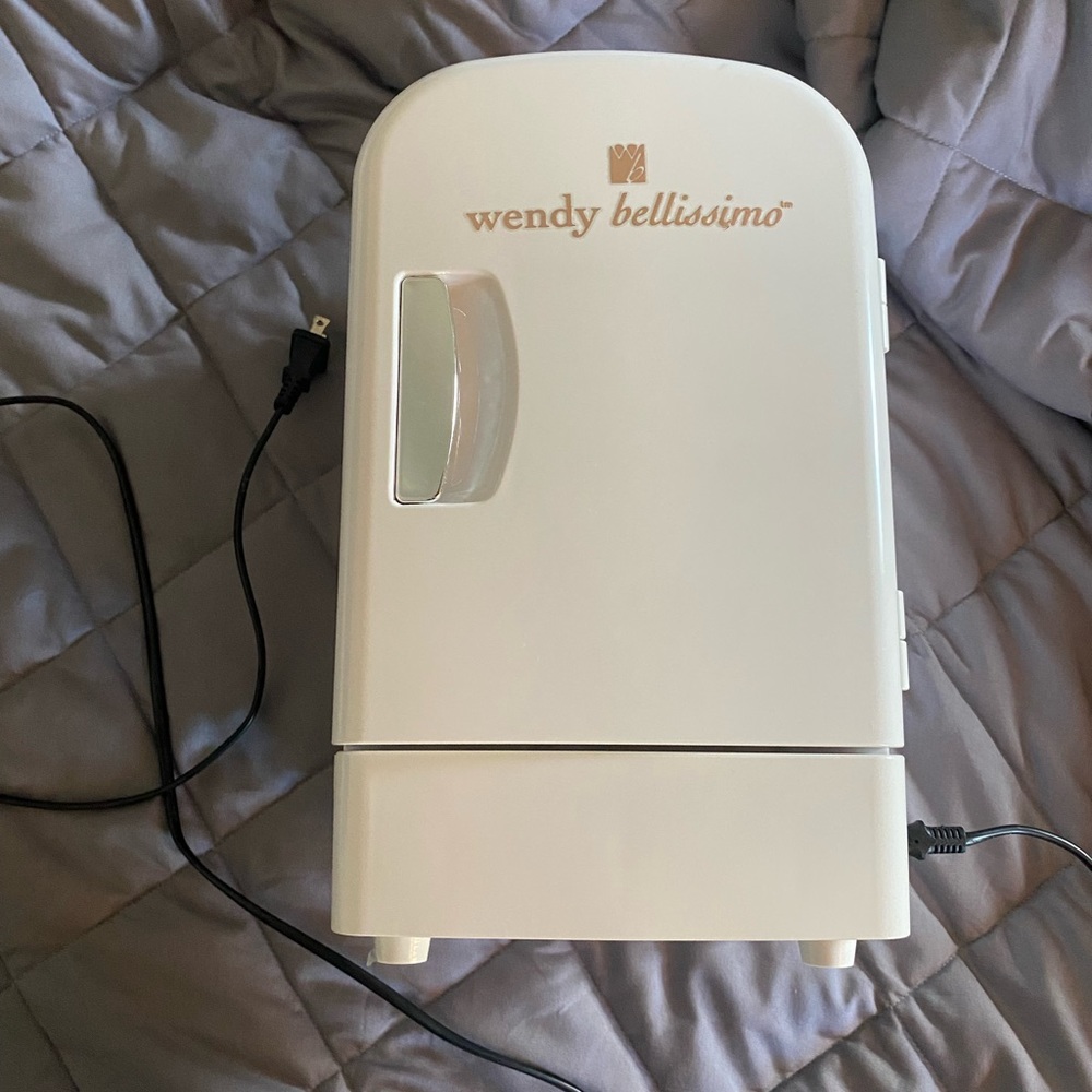Wendy Bellissimo Beauty fridge